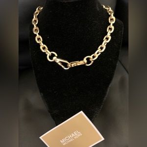 Michael Kors chain💚🎁 Gold chain accessory